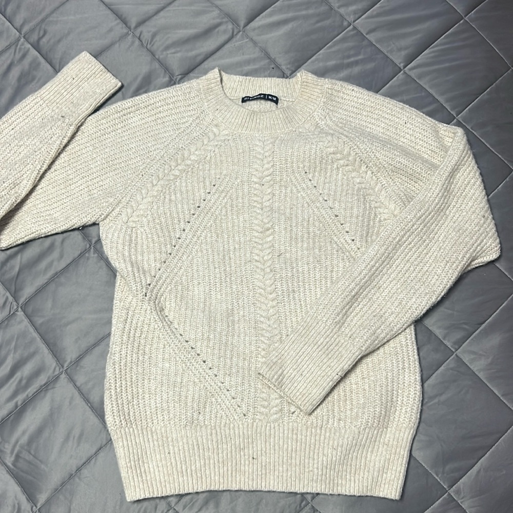 KNIT TOP